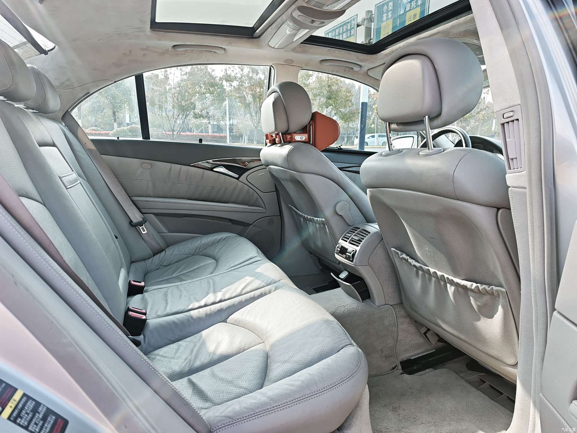 Mercedes-Benz E-Class, 2006 12
