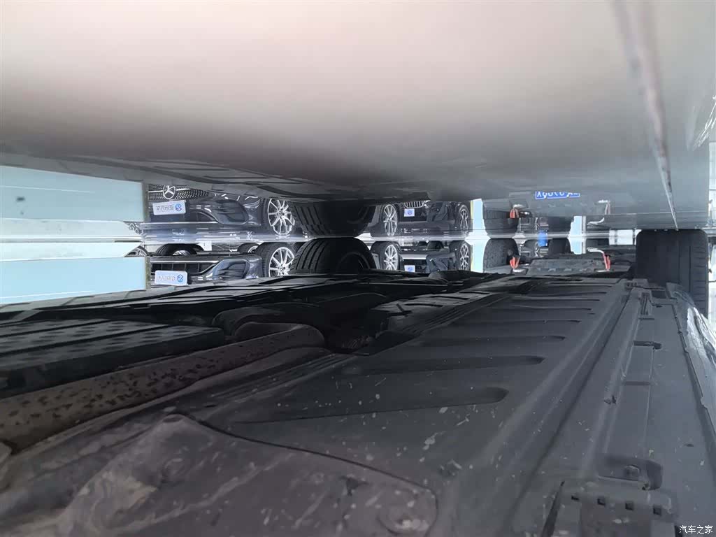 Mercedes-Benz E-Class, 2023 21