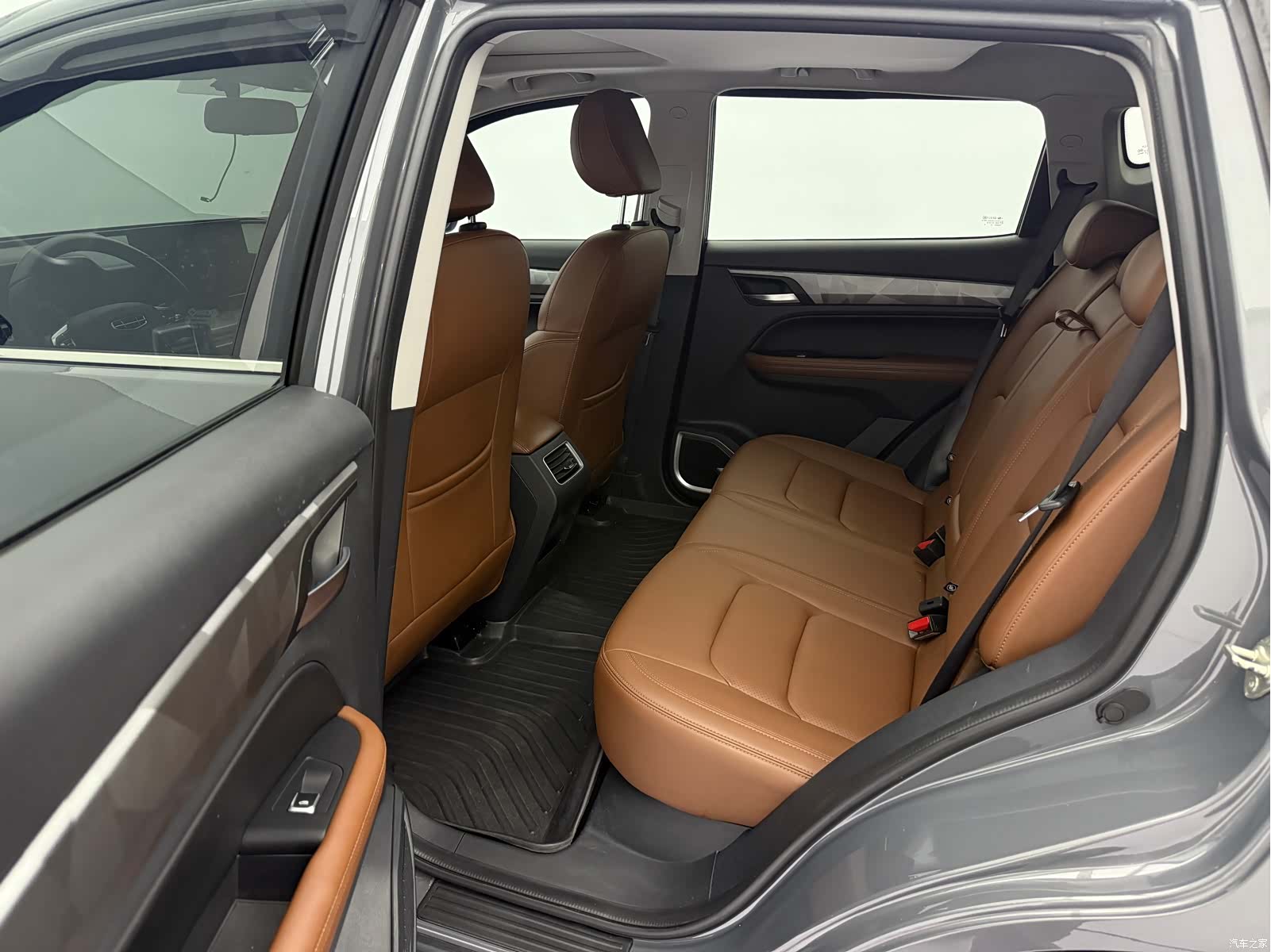 Geely X6, 2023 14