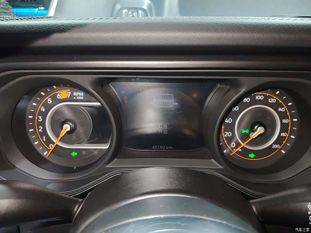 Jeep Wrangler, 2024 12