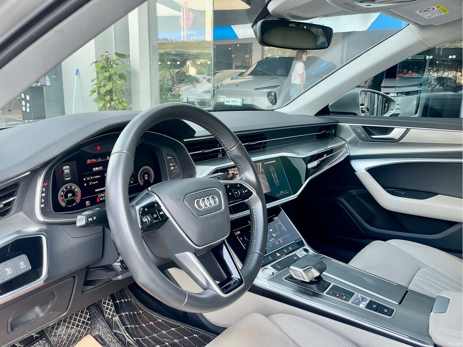 Audi A6L, 2020 все фото