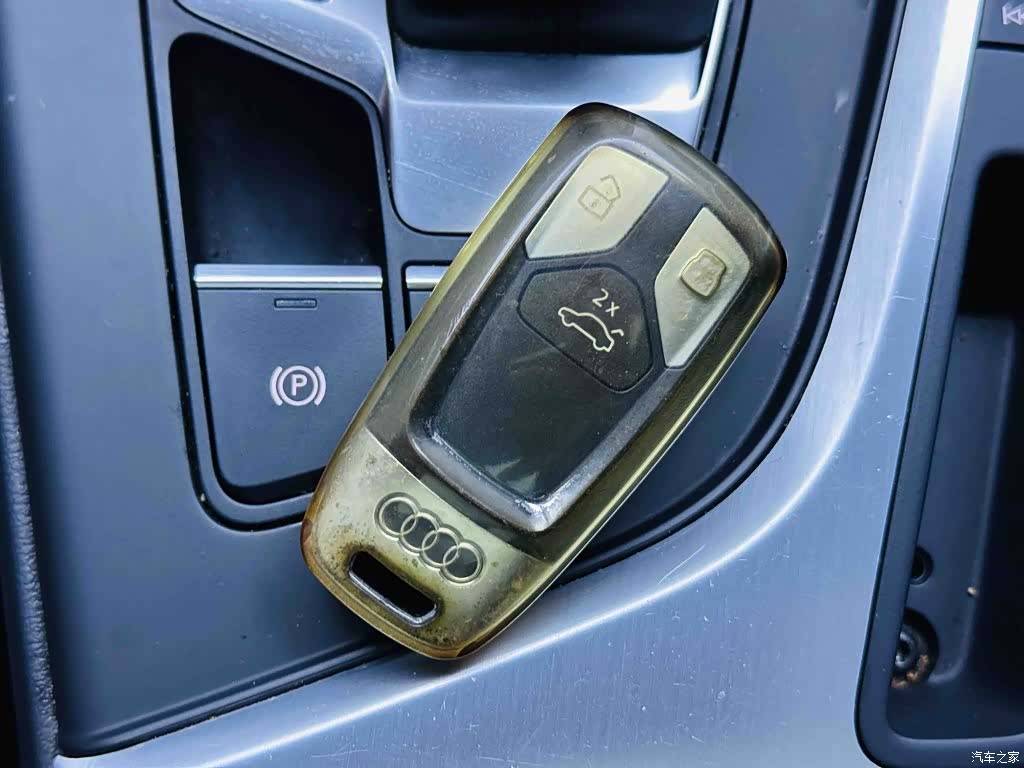 Audi A4L, 2023 9