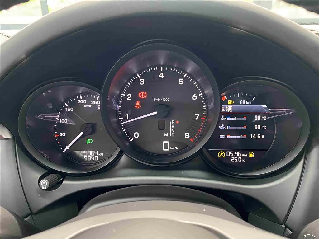 Porsche Macan, 2023 11