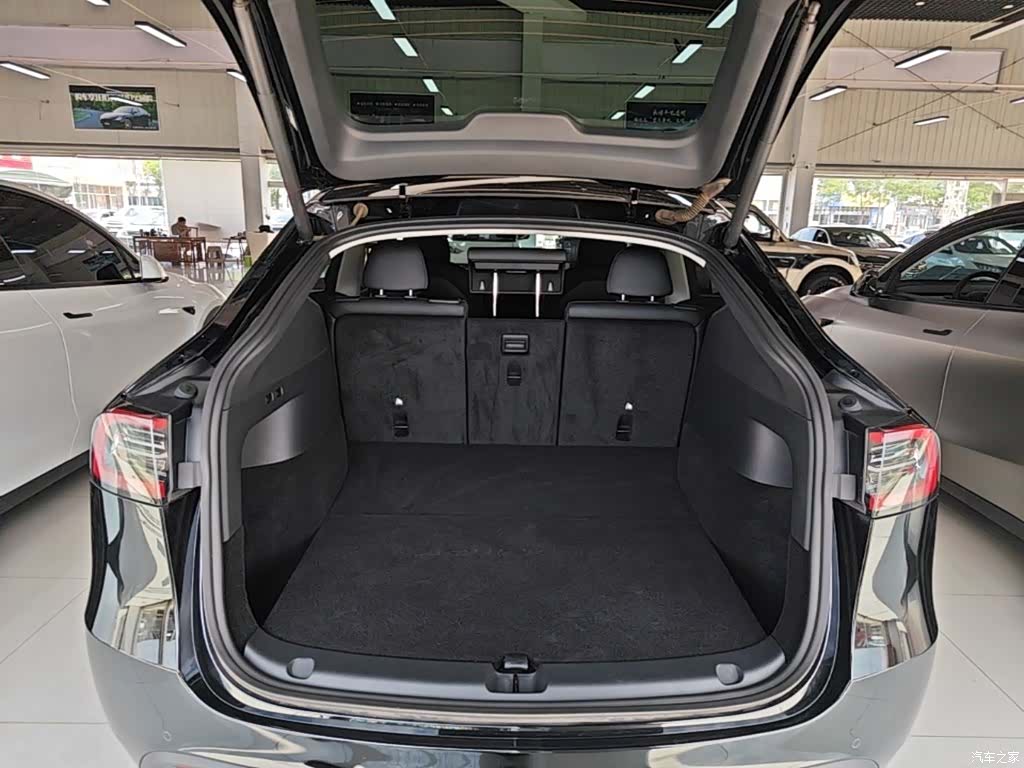 Tesla Model Y, 2021 19