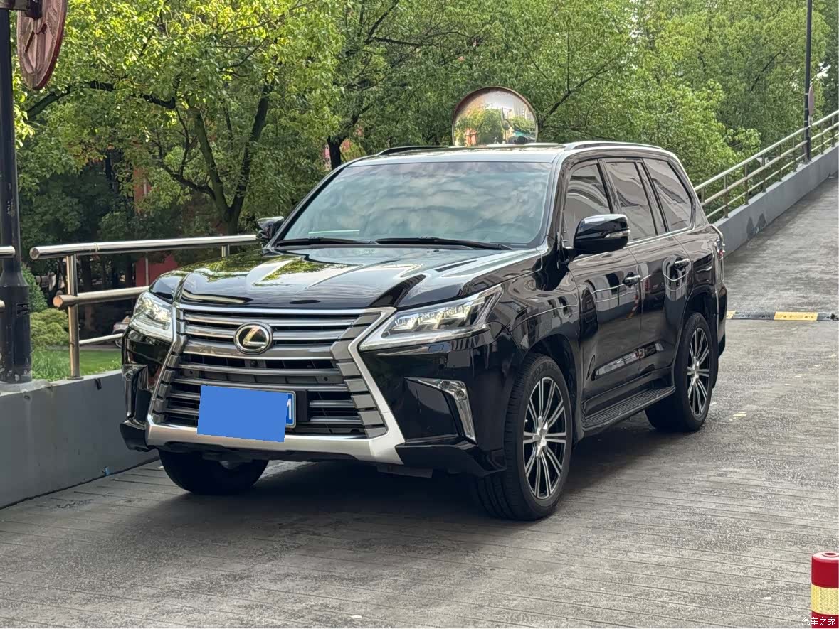 Lexus LX, 2018 2