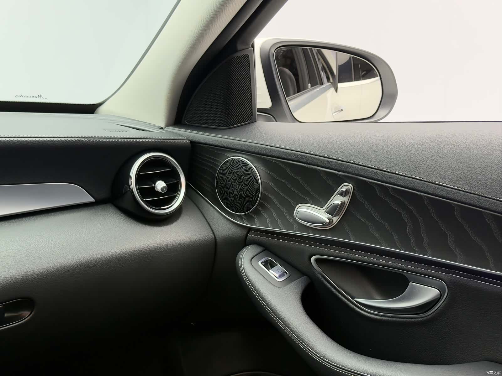 Mercedes-Benz C-Class, 2020 14
