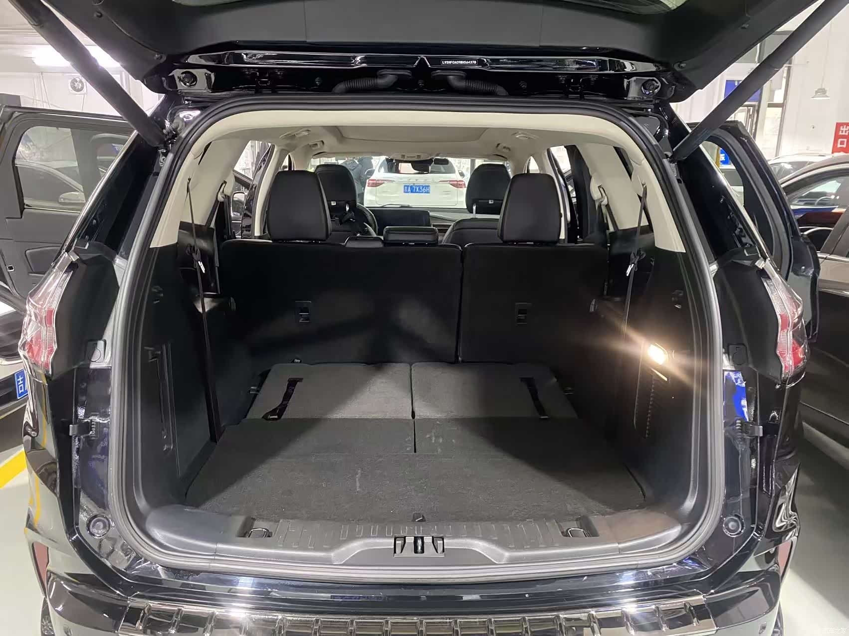 Ford Edge, 2021 10