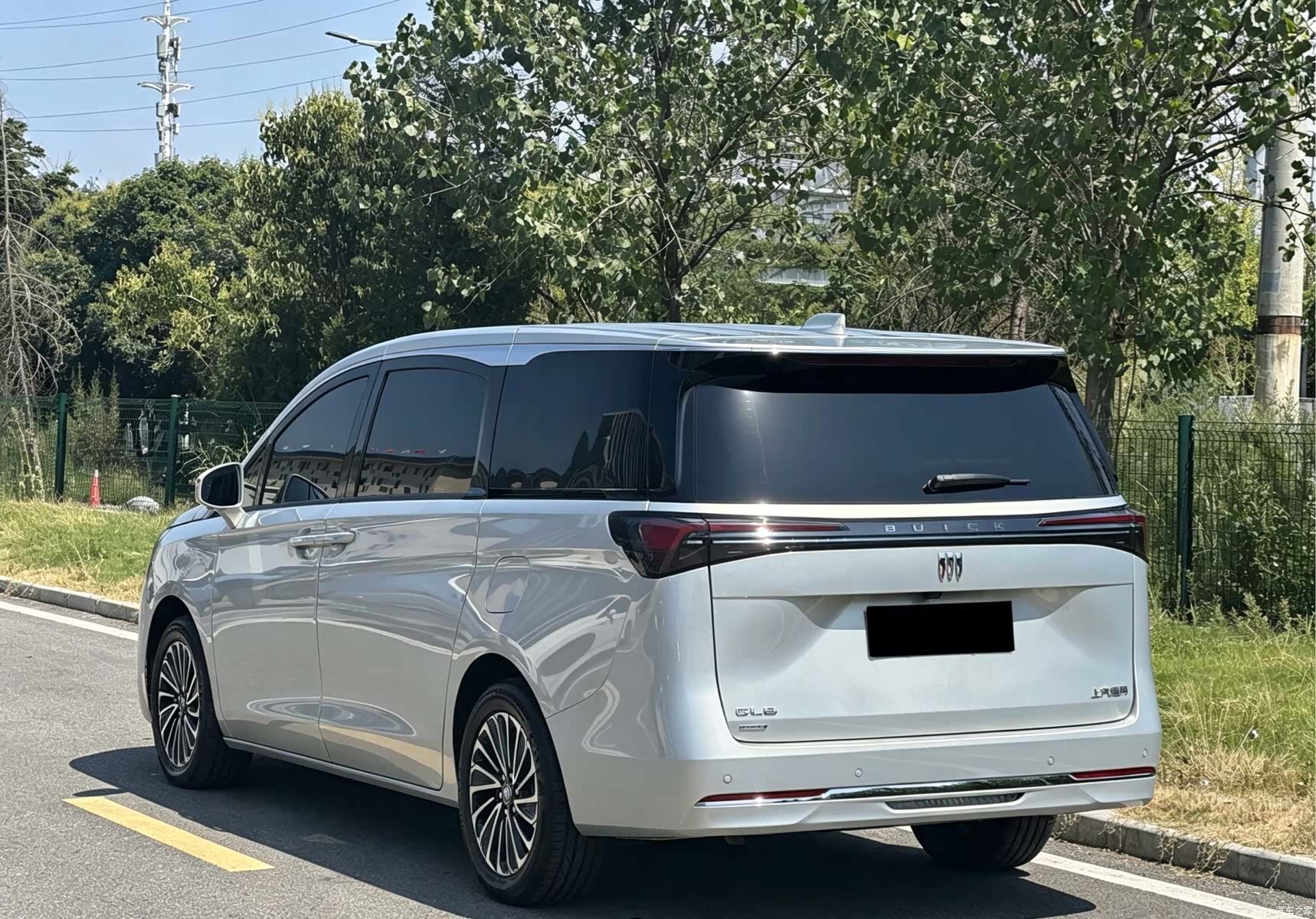 Buick GL8, 2025 6