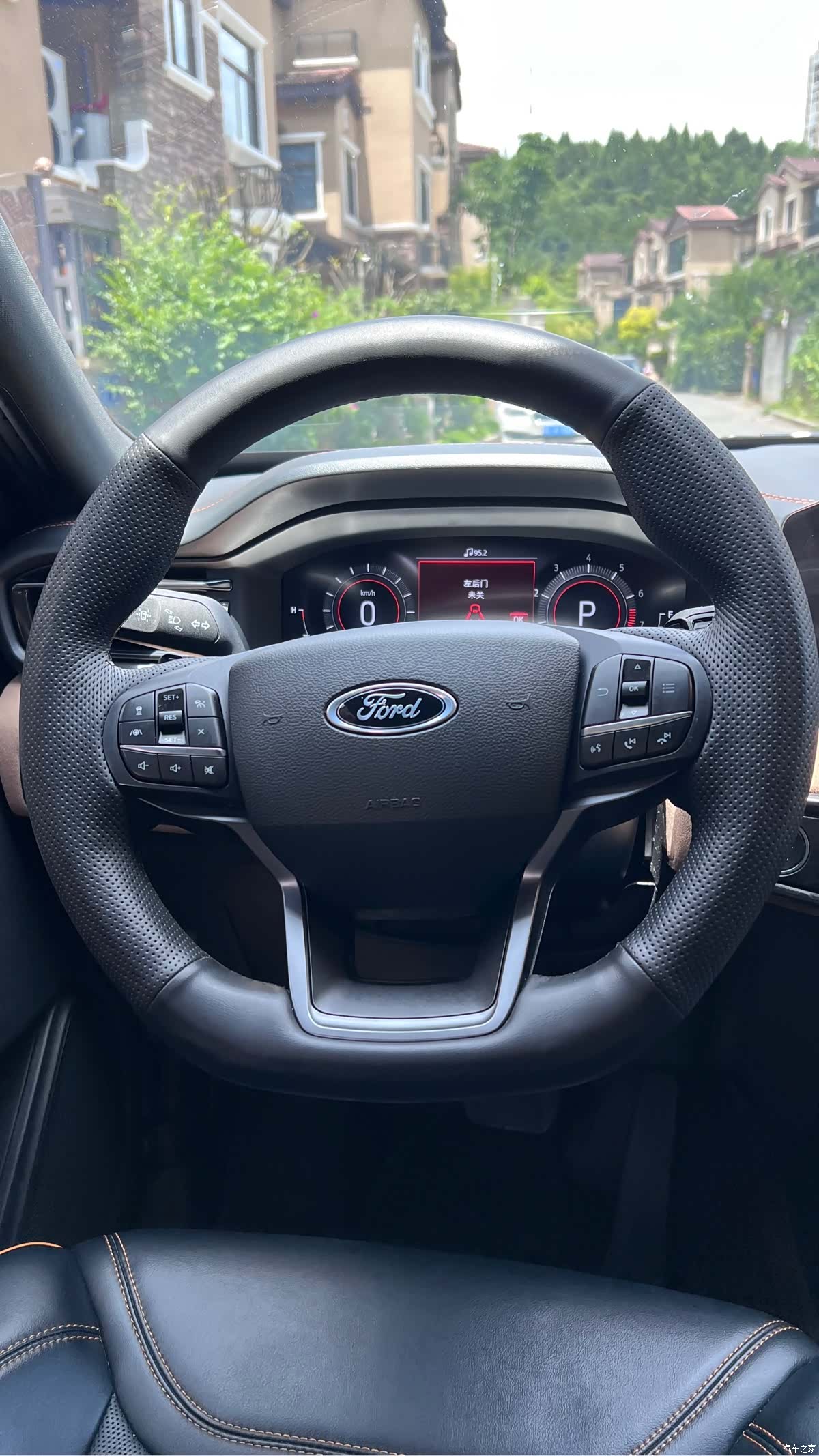 Ford Explorer, 2023 7