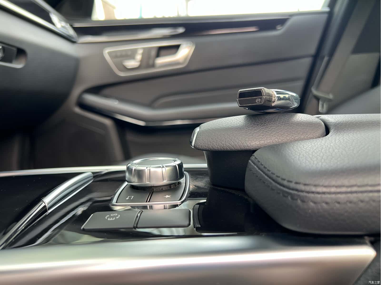 Mercedes-Benz E-Class, 2016 27