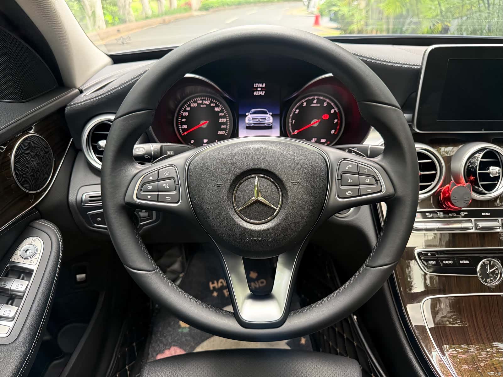 Mercedes-Benz C-Class, 2016 10