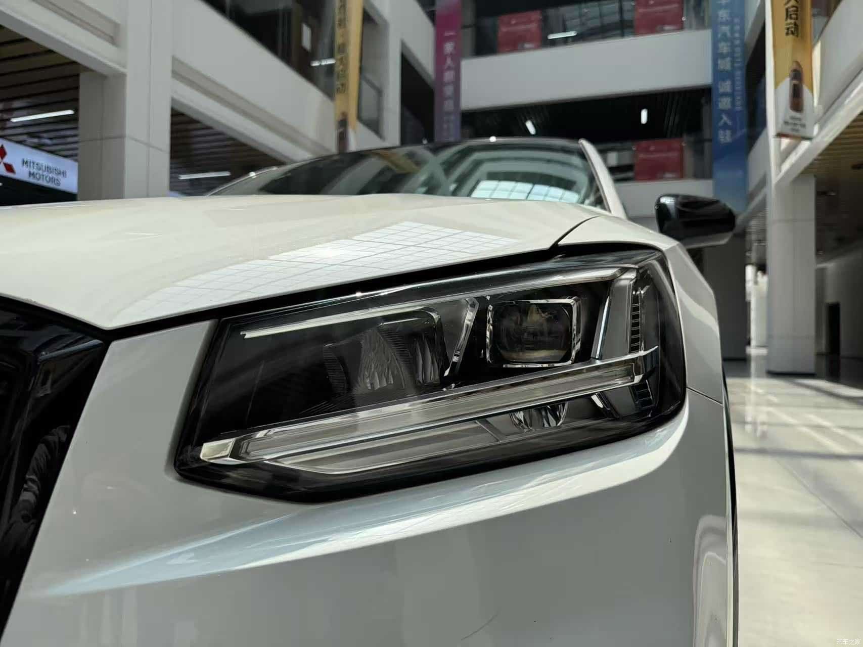 Audi Q2L, 2020 21