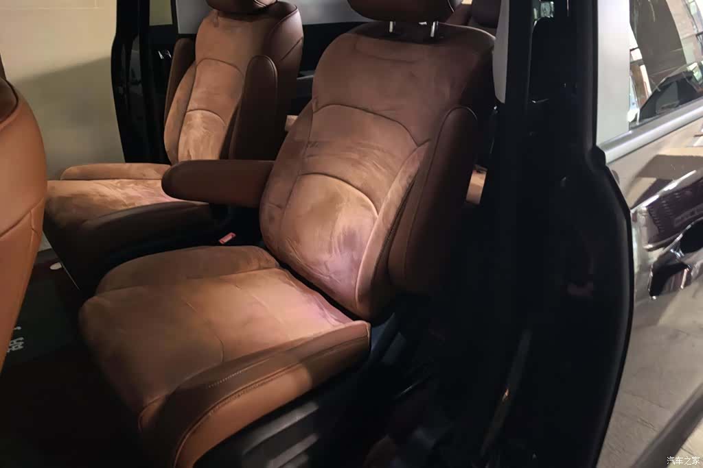 Wuling 730, 2025 11