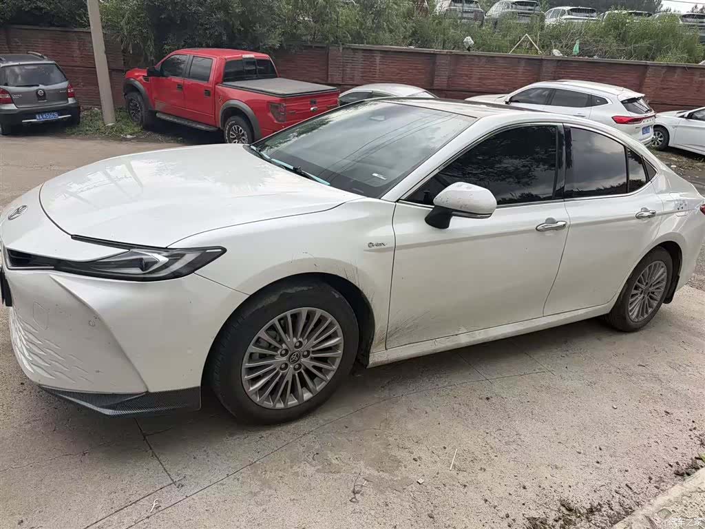Toyota Camry, 2024 2