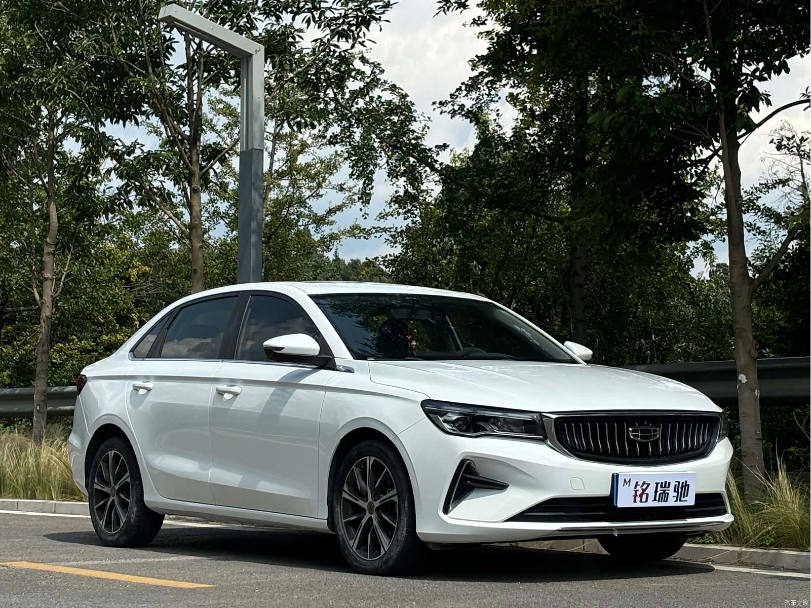 Geely Emgrand, 2021 3