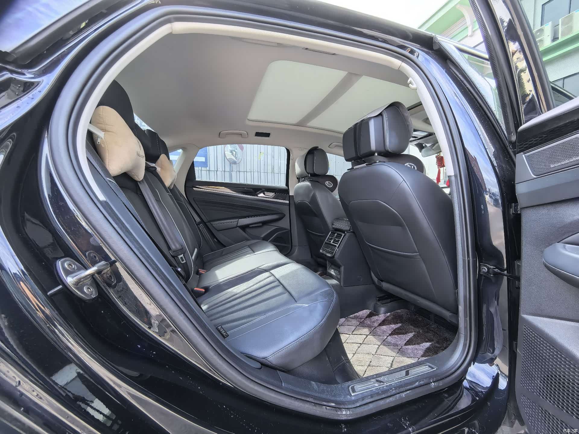 Volkswagen Passat, 2024 14