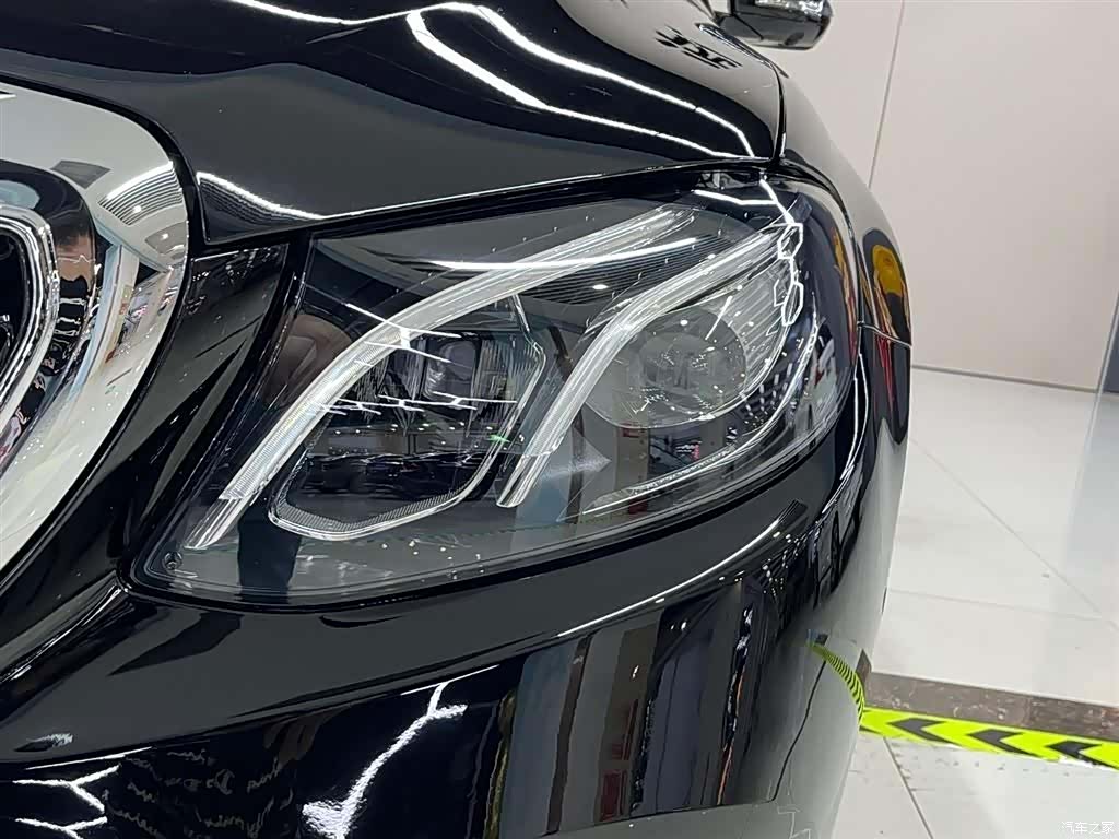 Mercedes-Benz E-Class, 2019 13