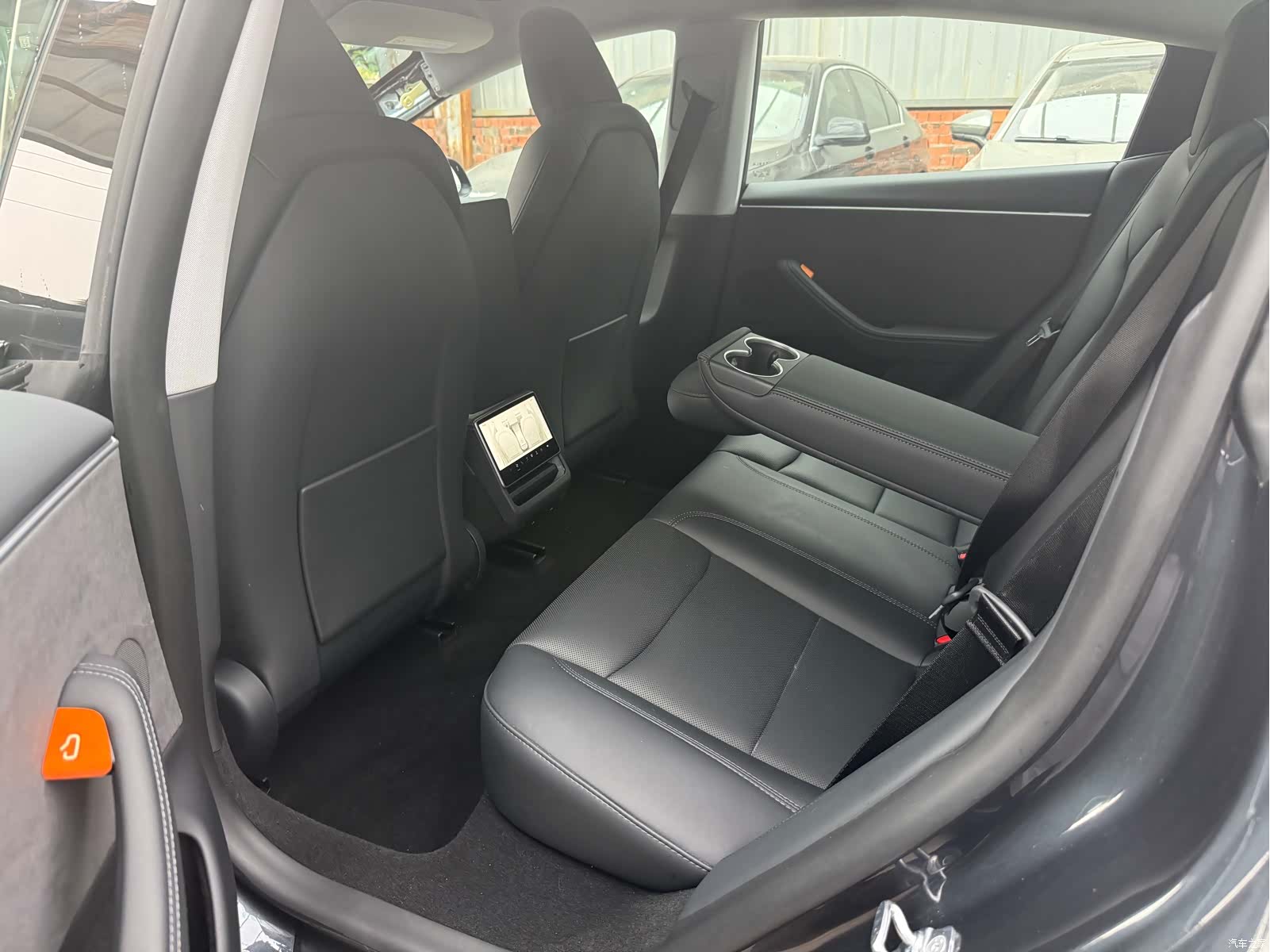 Tesla Model 3, 2024 все фото