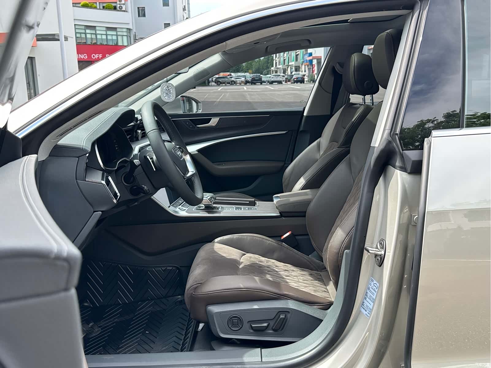 Audi A7L, 2023 3