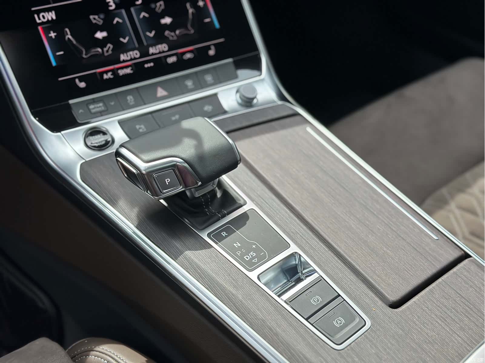 Audi A7L, 2023 8