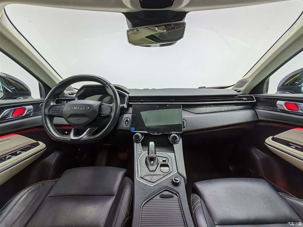 Lynk & Co 02, 2021 все фото