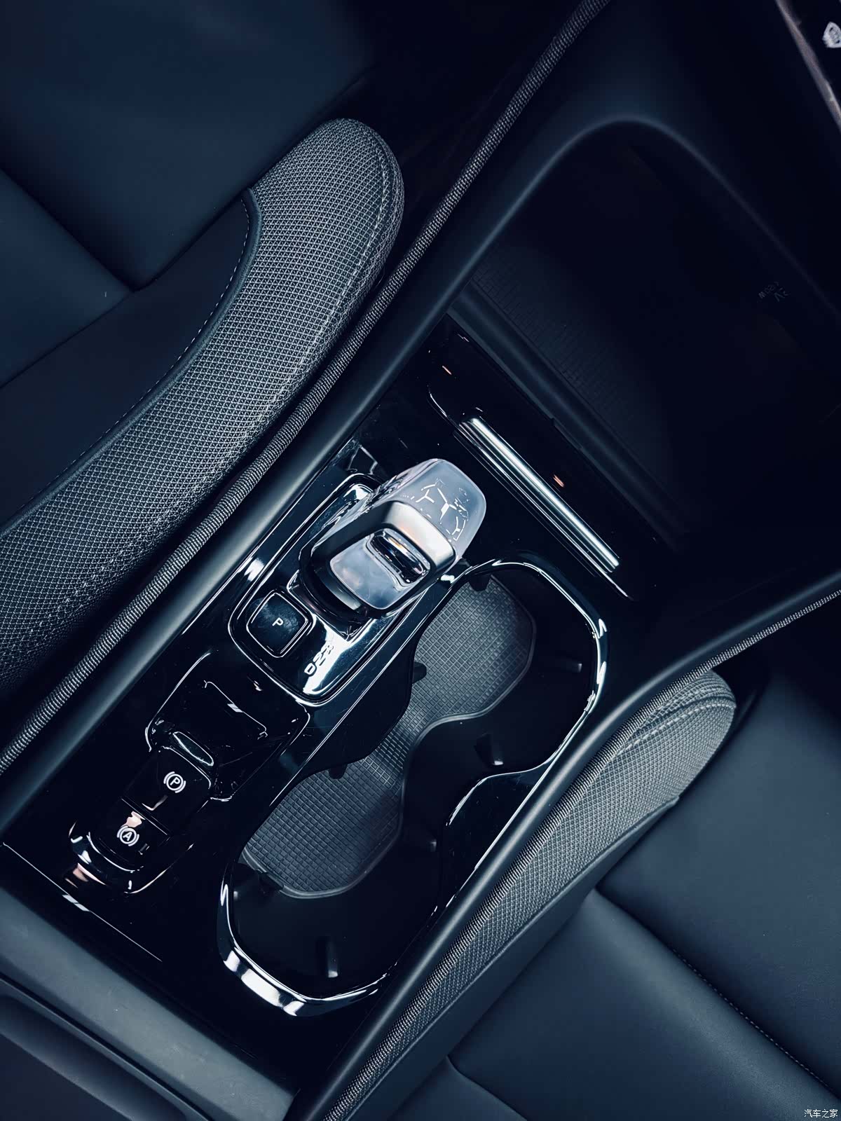 Volvo XC40, 2023 13