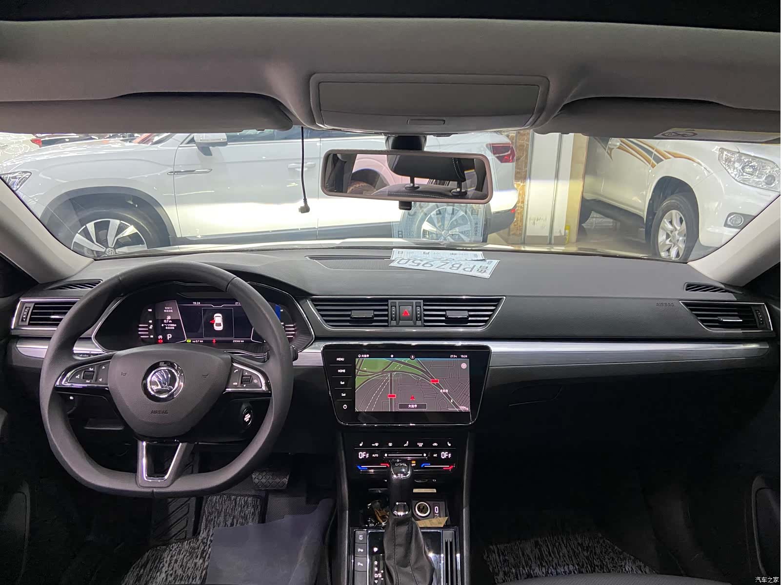 Skoda Superb, 2022 9