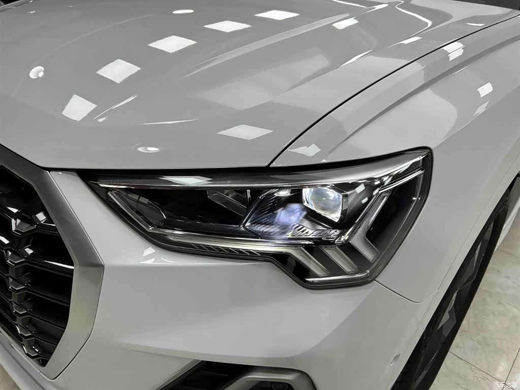 Audi Q3, 2023 18