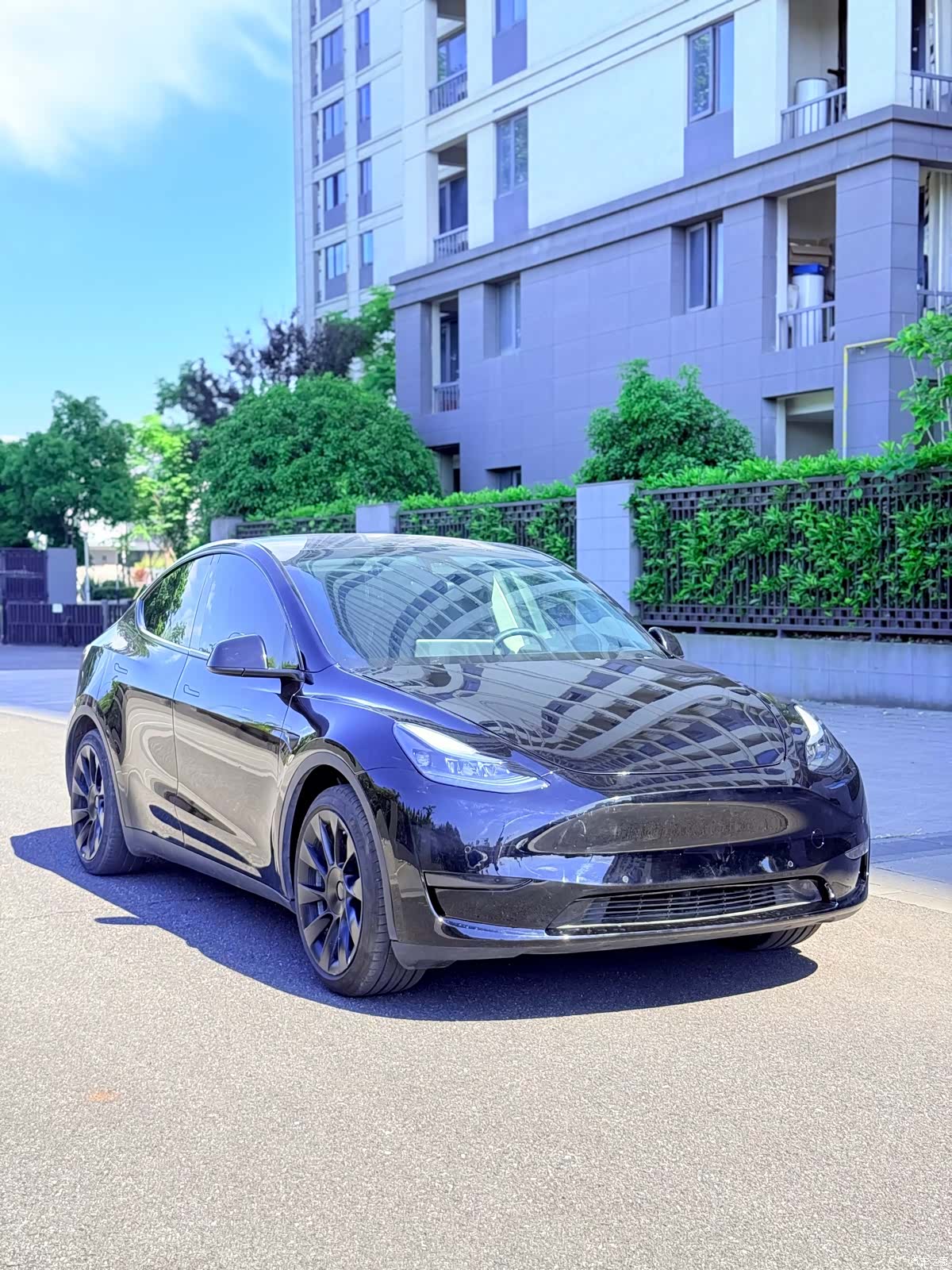 Tesla Model Y, 2022 3