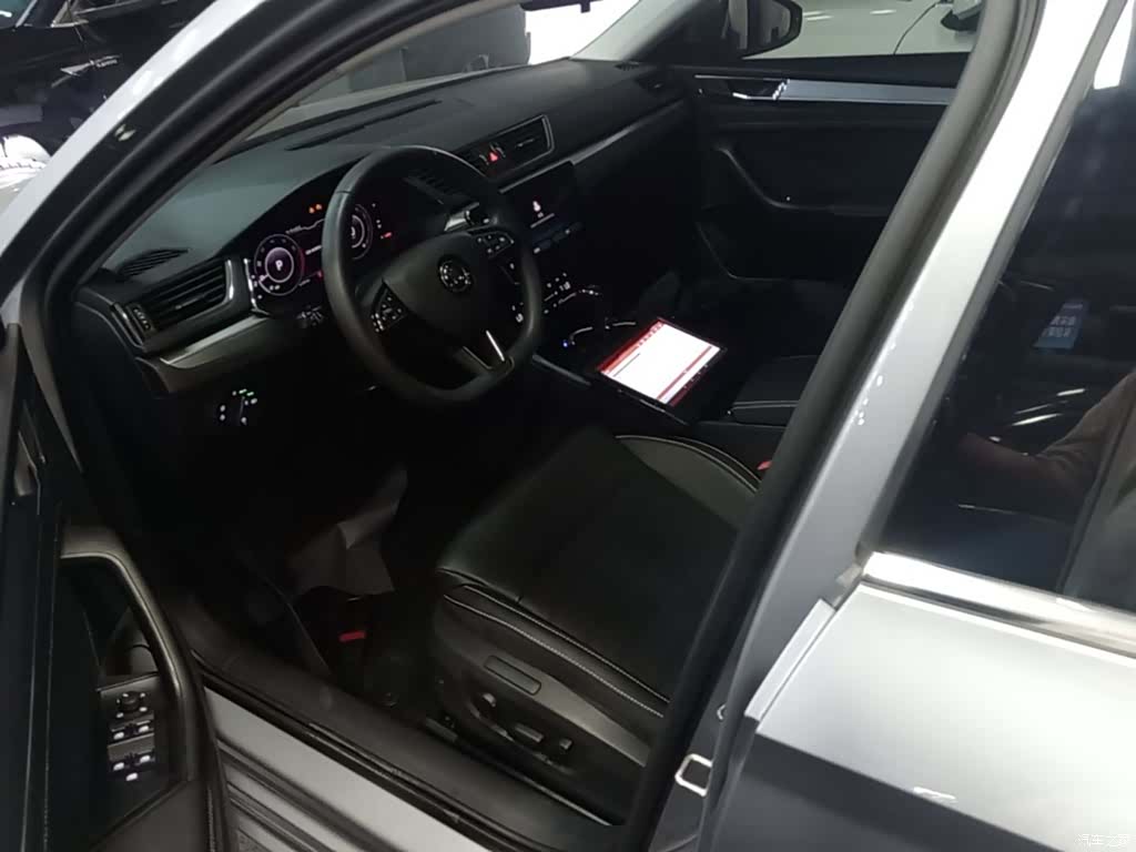 Skoda Superb, 2024 15