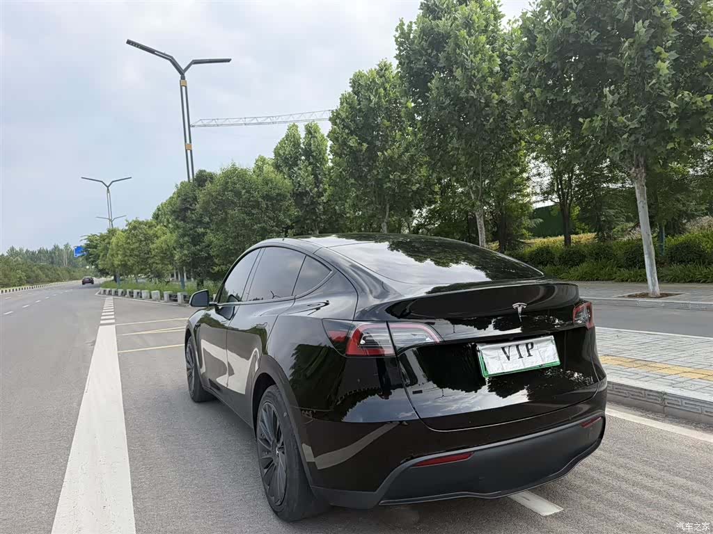 Tesla Model Y, 2023 8