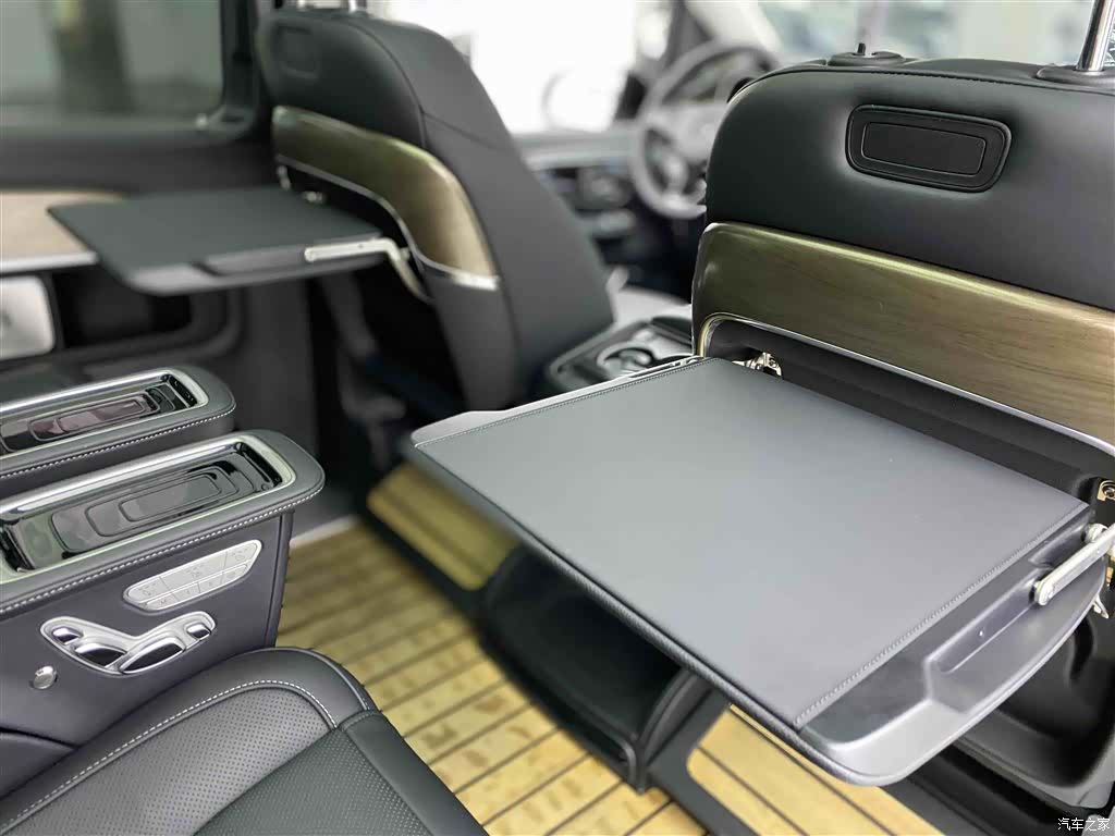 Mercedes-Benz V-Class, 2024 22