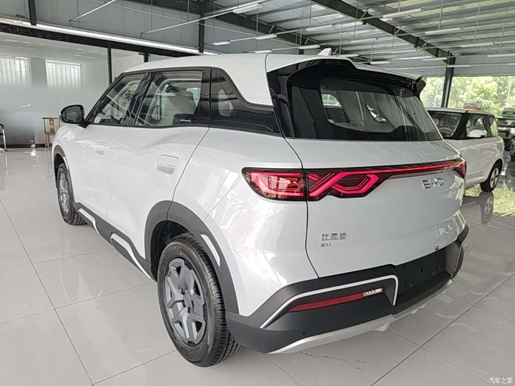 BYD Yuan, 2026 все фото
