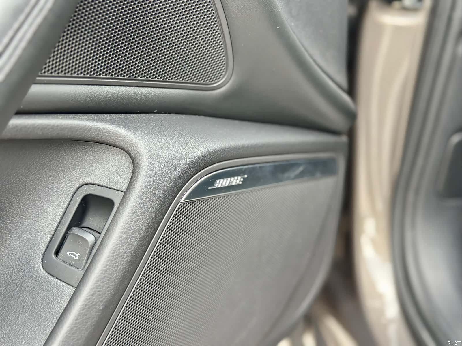 Audi A6L, 2012 21