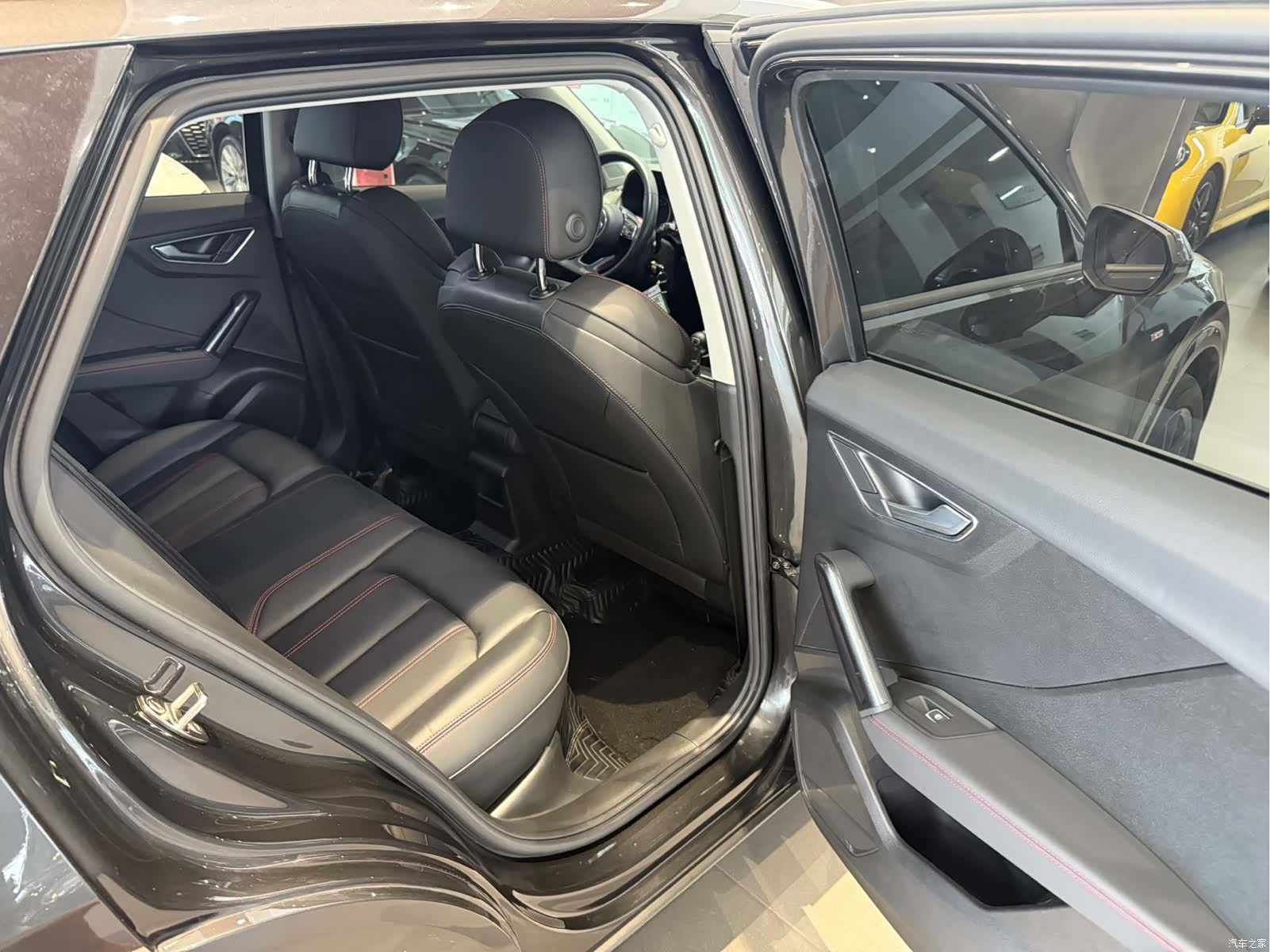Audi Q2L, 2022 10