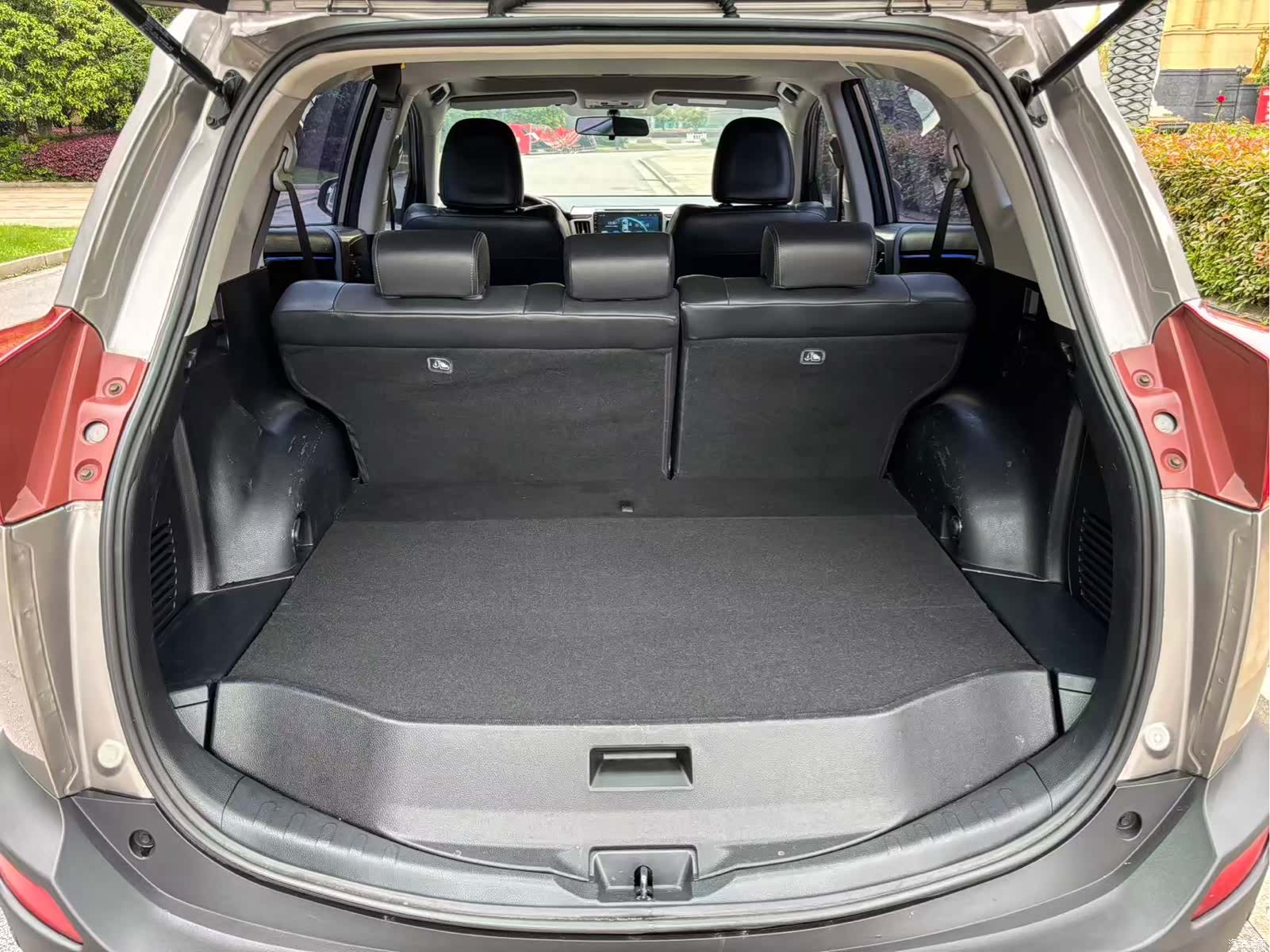 Toyota RAV4, 2014 15