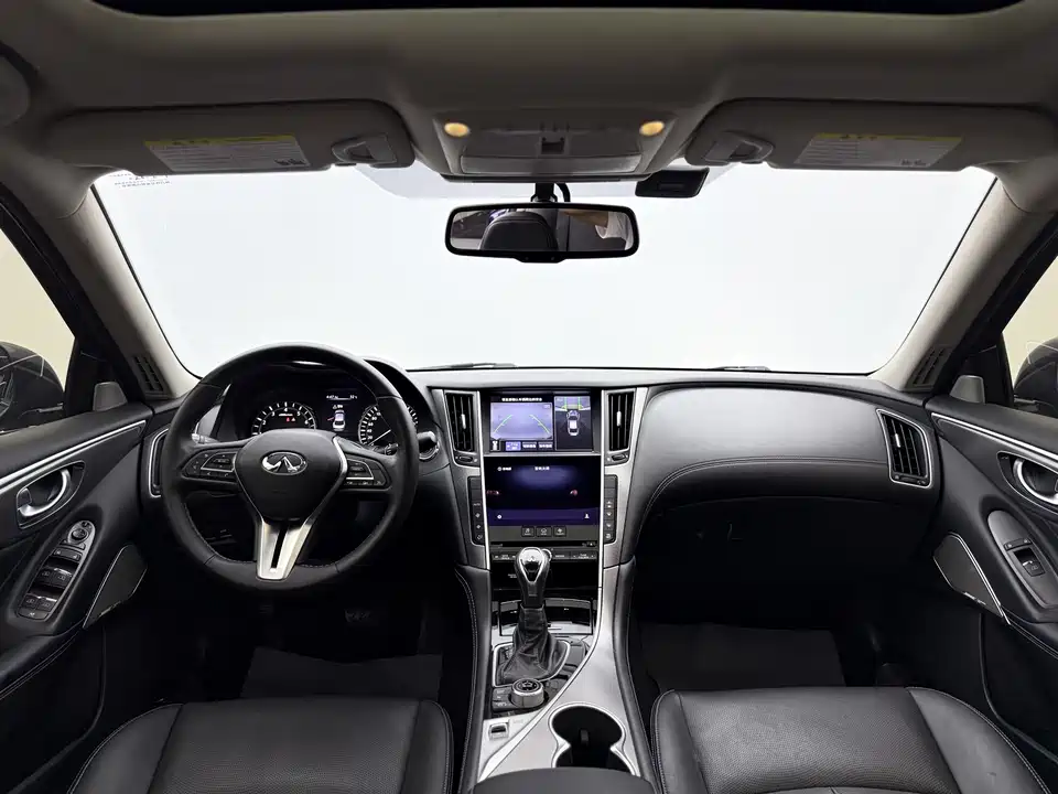 Infiniti Q50L