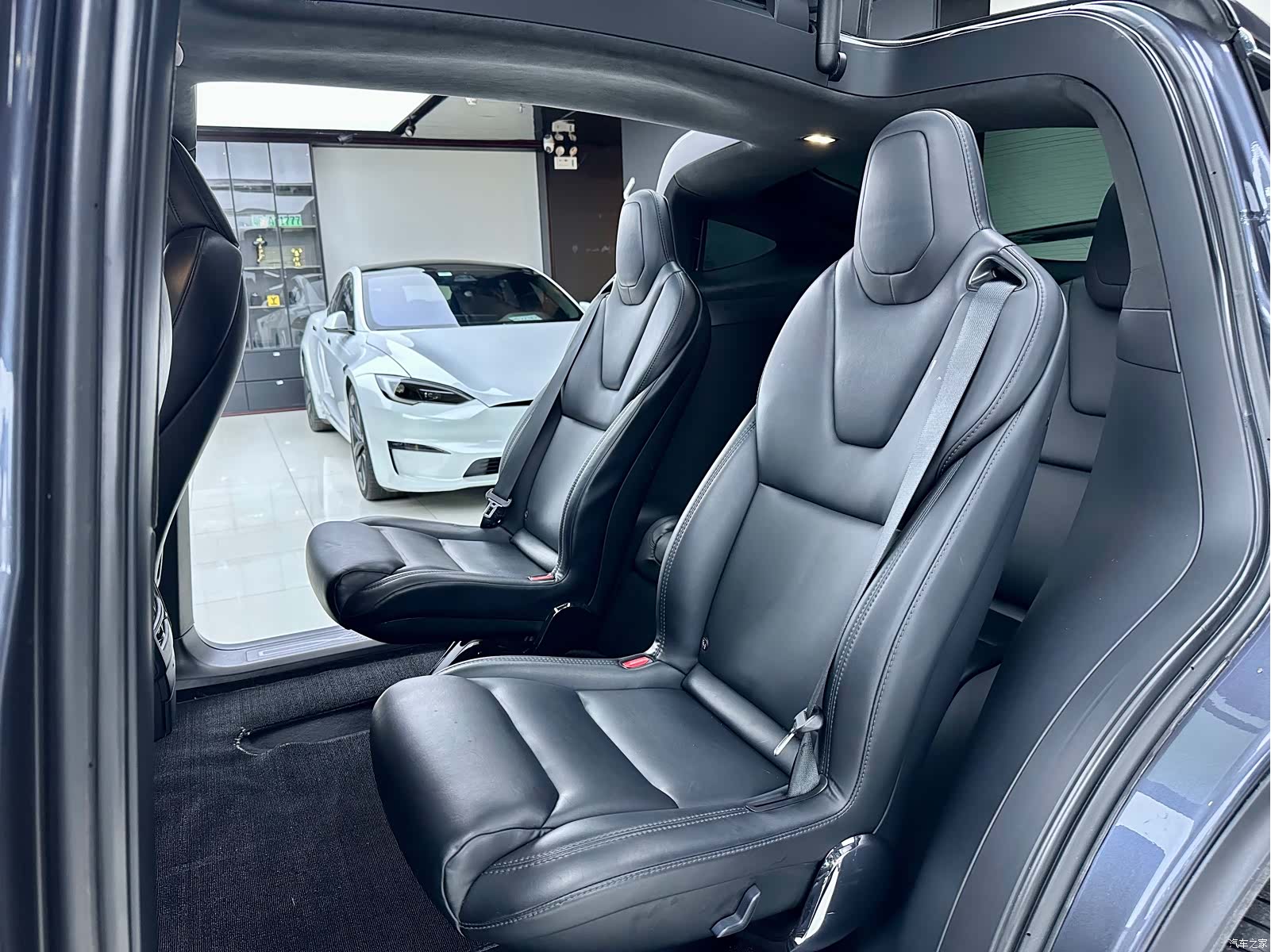 Tesla Model X, 2020 6