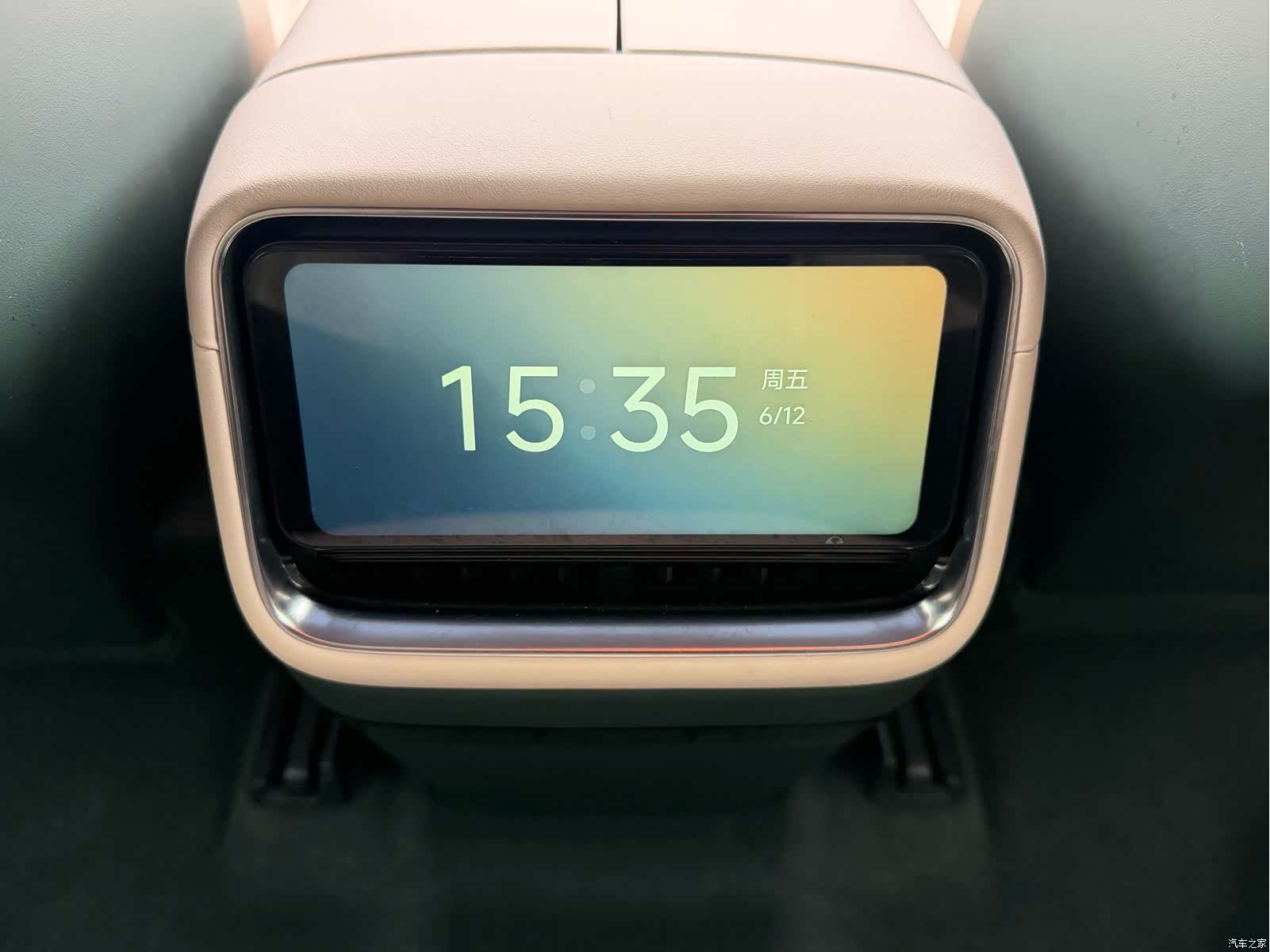 Xiaomi YU7, 2025 13