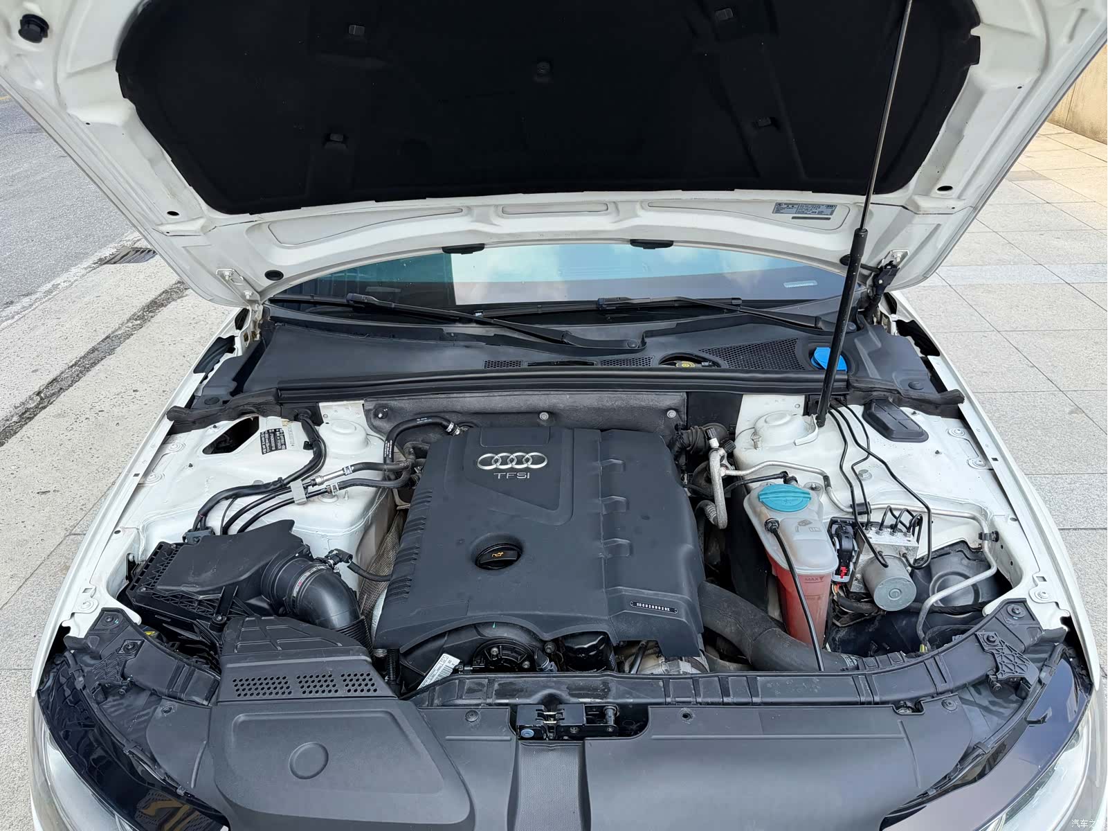 Audi A4L, 2016 12