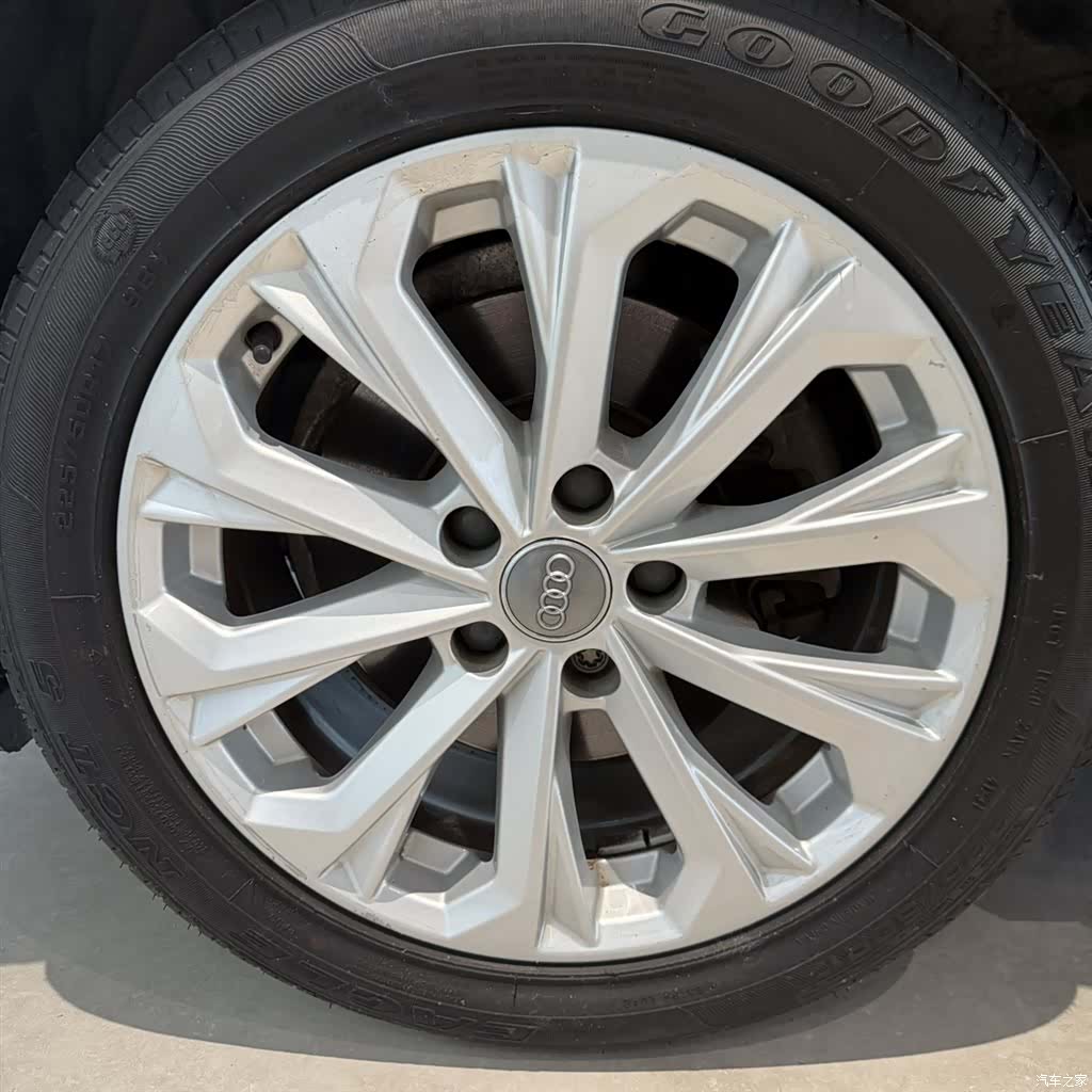 Audi A4L, 2019 17