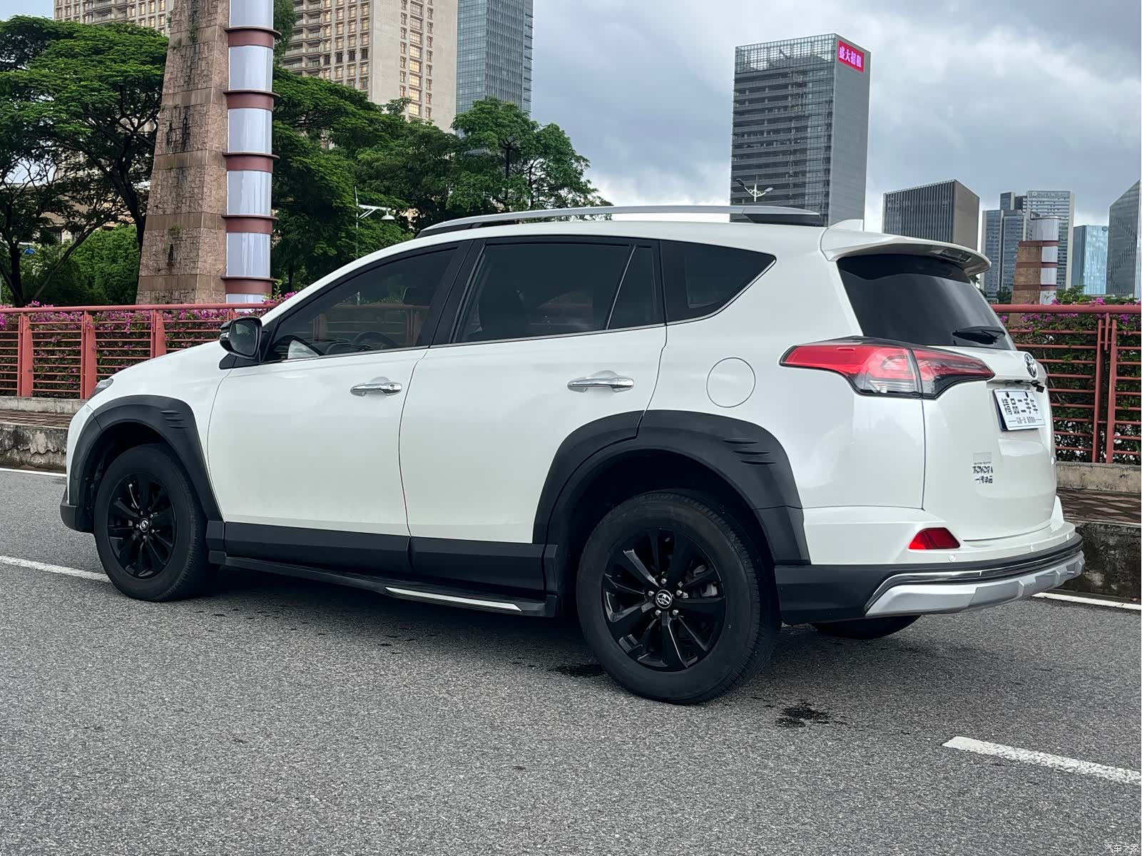 Toyota RAV4, 2019 4