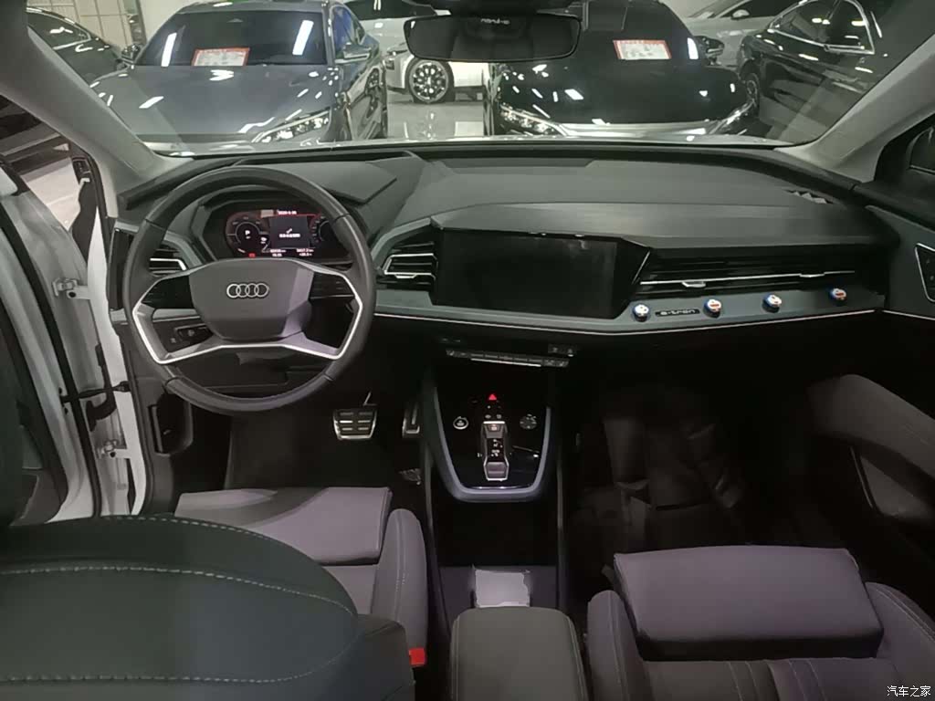 Audi Q5 e-tron, 2022 6