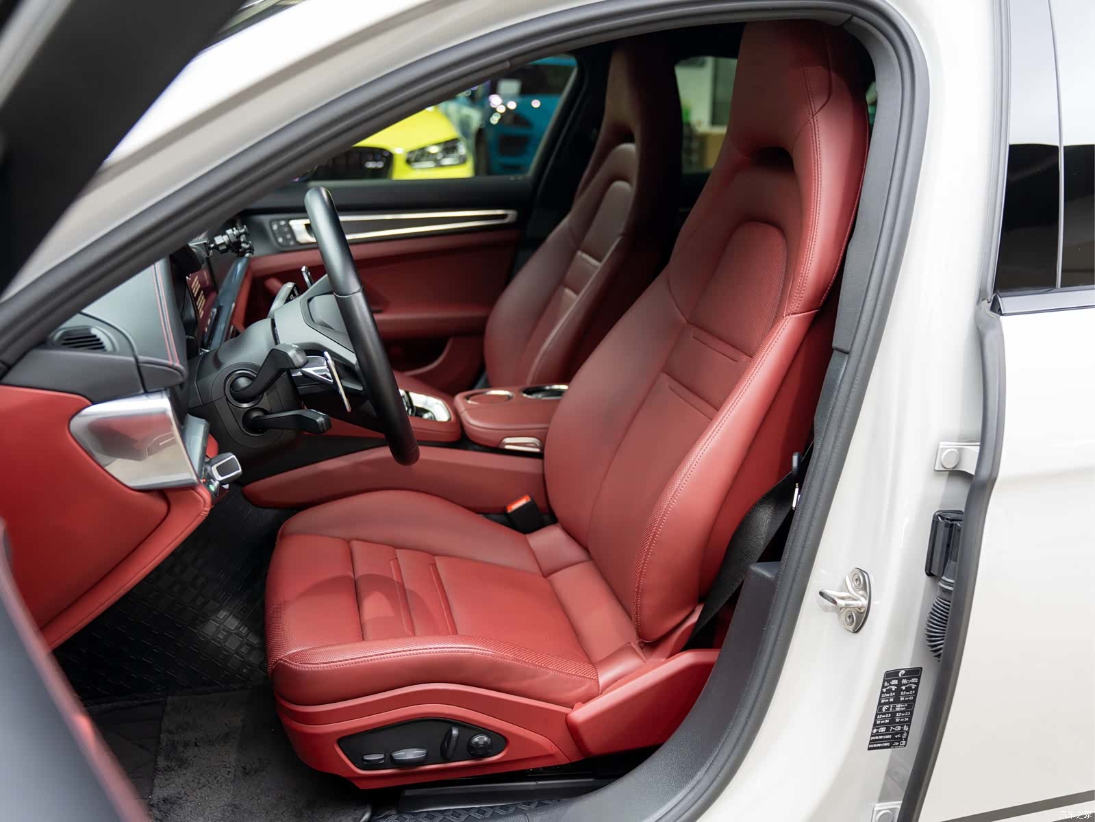 Porsche Panamera, 2023 28