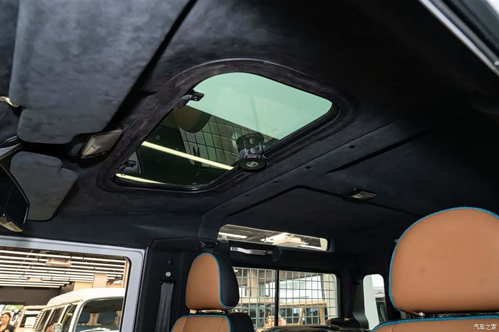 Land Rover Defender, 2010 16