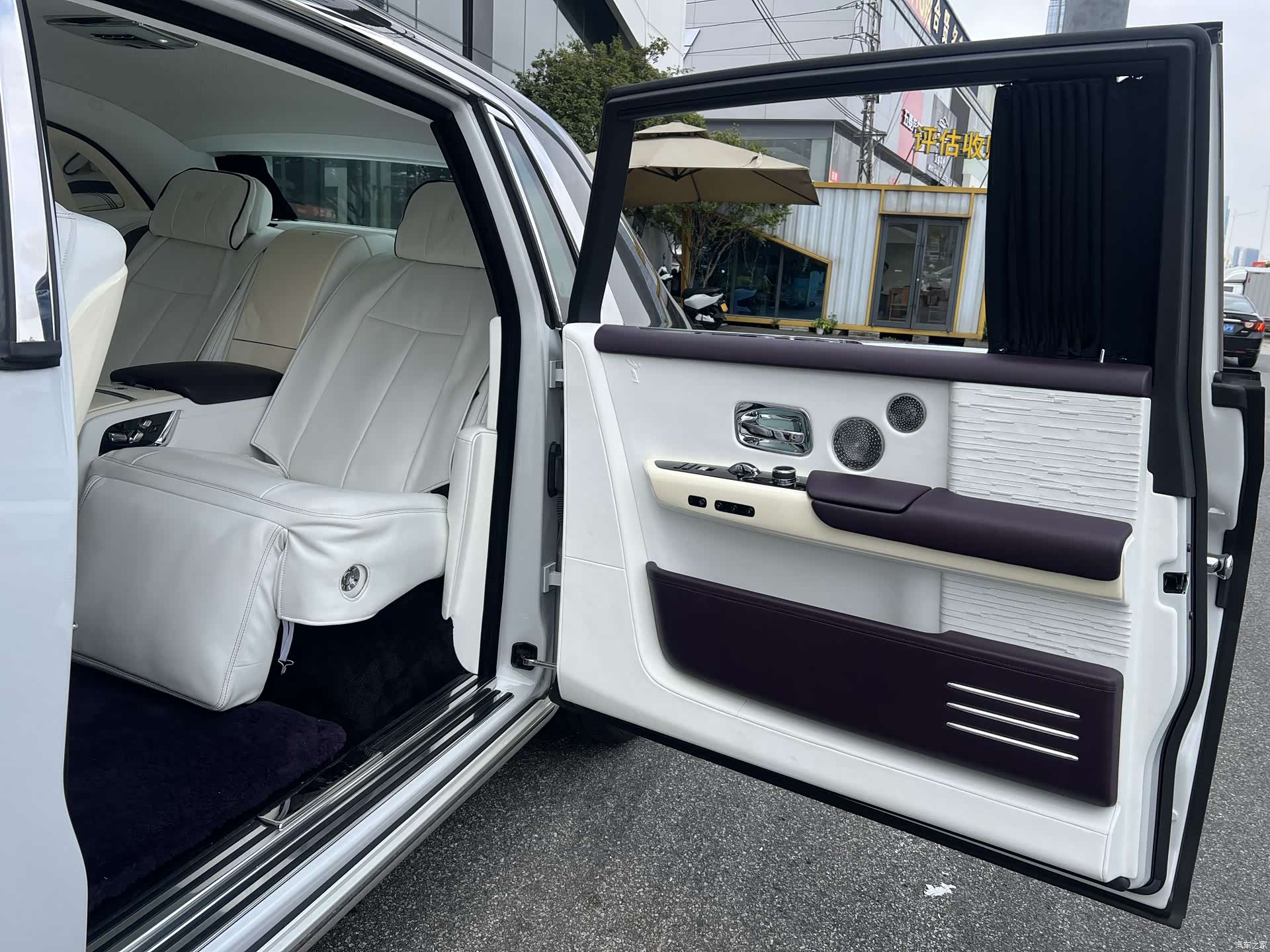 Rolls-Royce Phantom, 2019 13