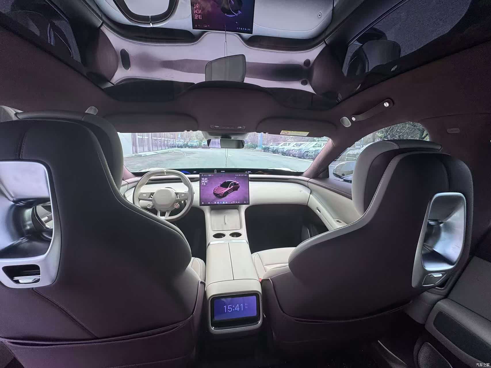 Xiaomi YU7, 2025 10