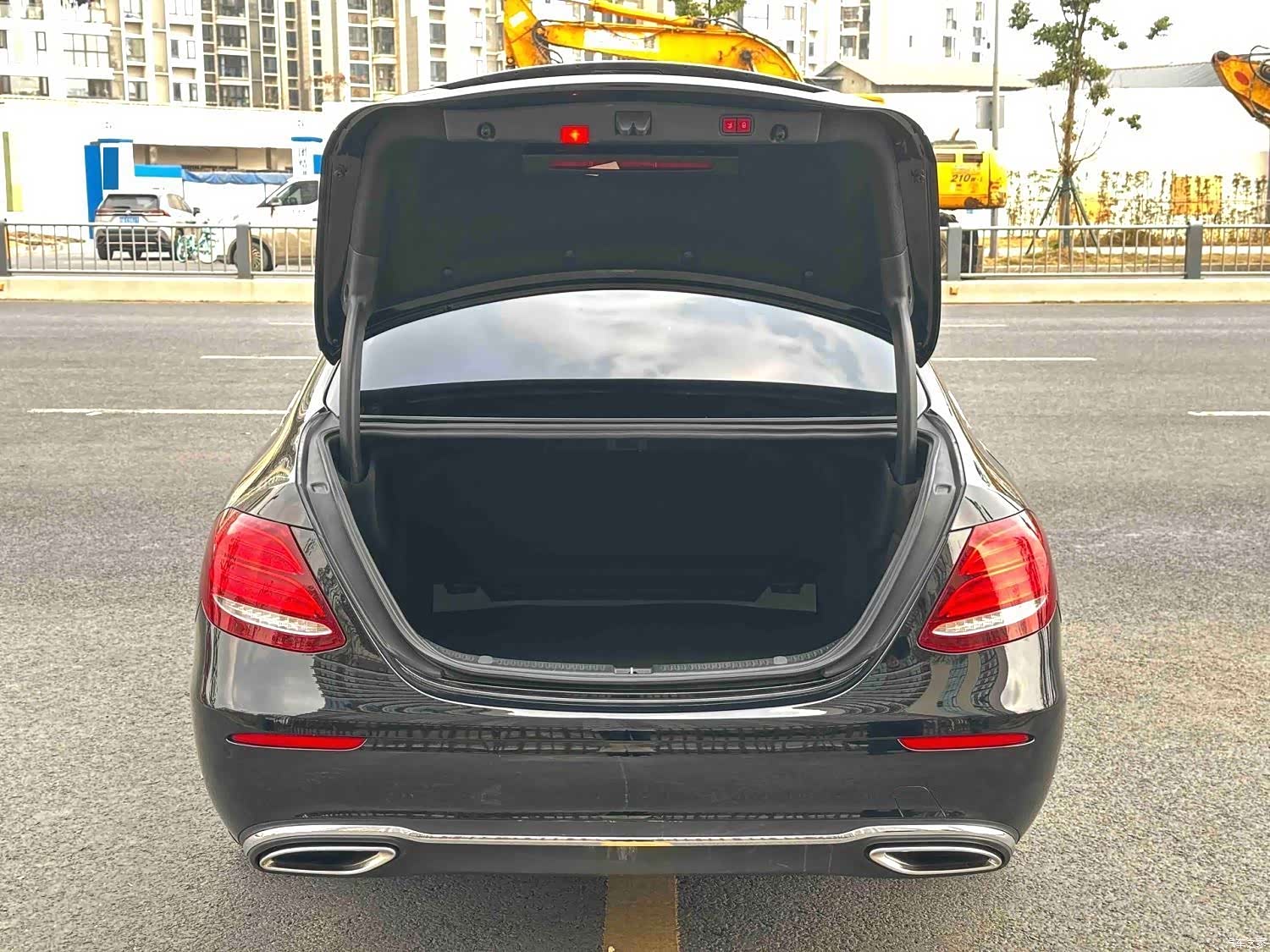 Mercedes-Benz E-Class, 2018 10