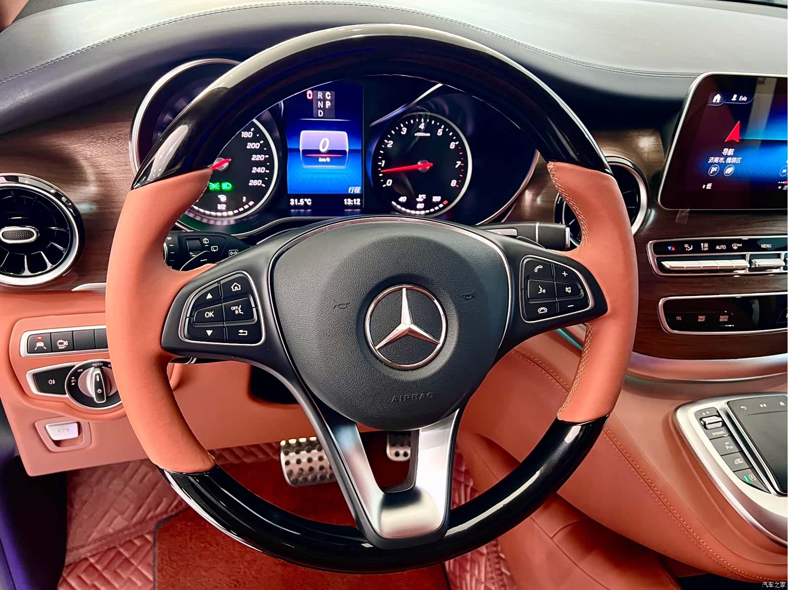 Mercedes-Benz V-Class, 2022 17