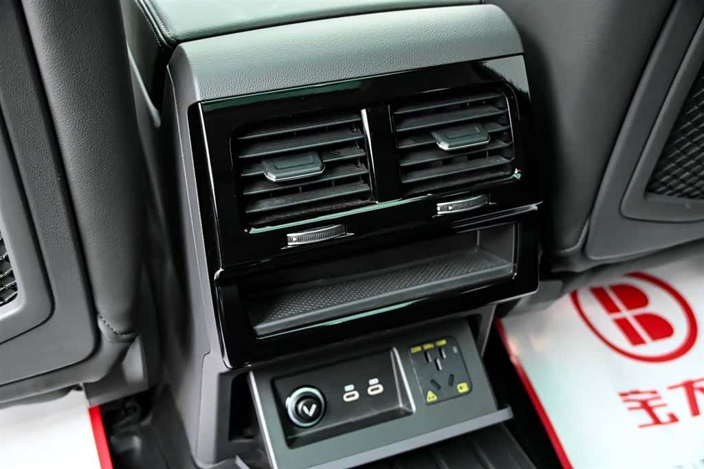 Volkswagen Touareg, 2023 35